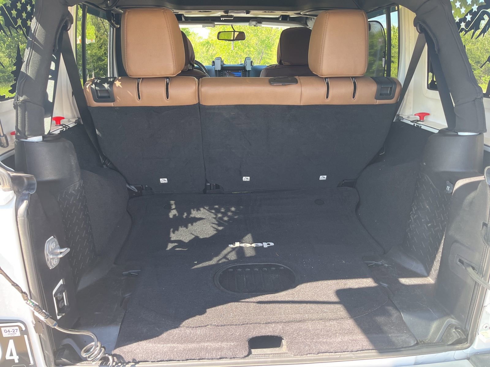 Used 2015 Jeep Wrangler Unlimited Sahara w/ Max Tow Package AWD/4WD image 11