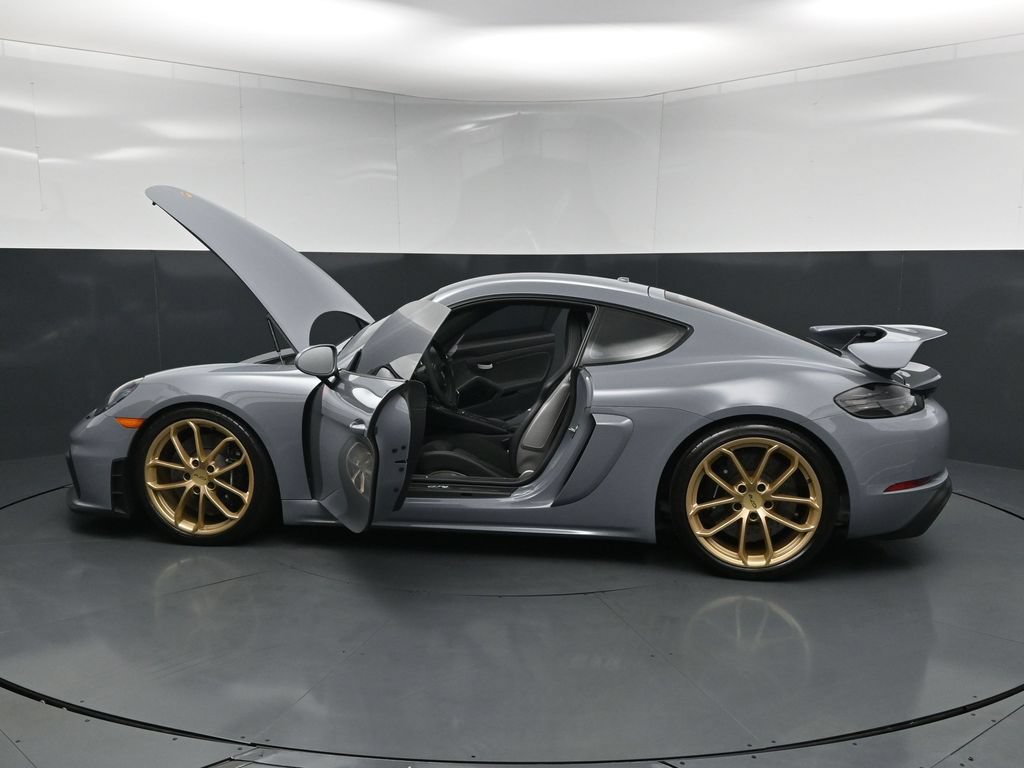 Used 2023 Porsche 718 Cayman GT4 RWD image 32