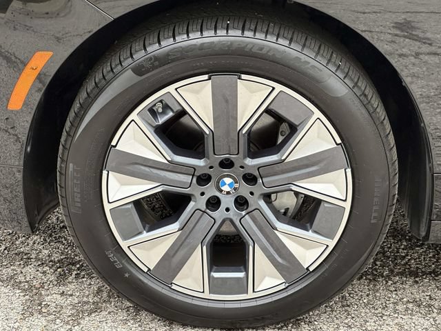 Used 2026 BMW iX xDrive60 AWD/4WD image 13