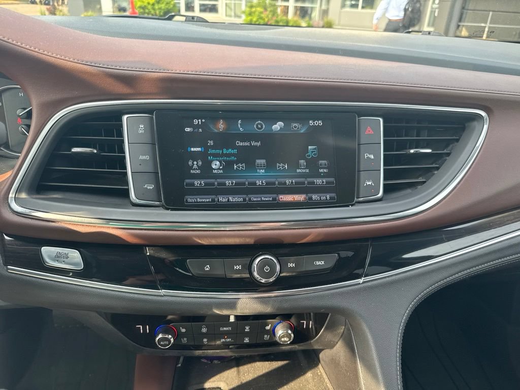 Used 2018 Buick Enclave Avenir w/ Avenir Technology Package AWD/4WD image 16
