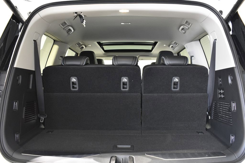 New 2026 INFINITI QX80 Luxe w/ Cargo Package image 30