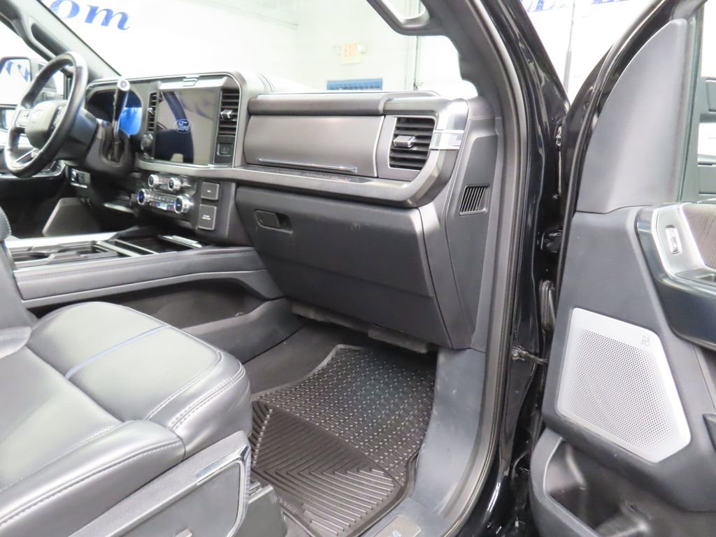 Used 2025 Ford F450 Platinum AWD/4WD image 38