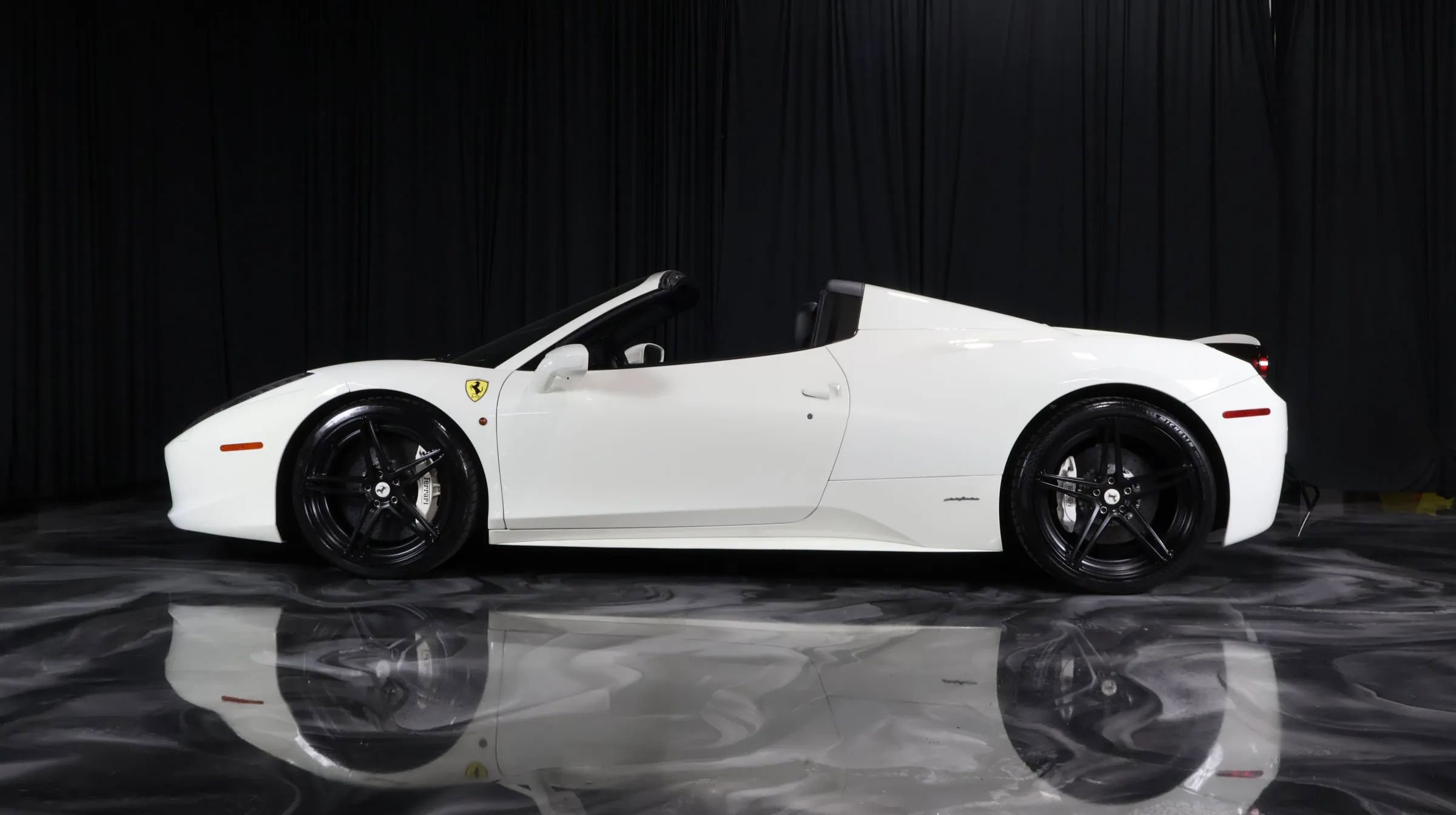 Used 2012 Ferrari 458 Spider RWD image 7