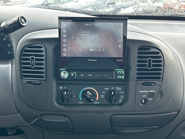 Used 1998 Ford F150 XLT image 23