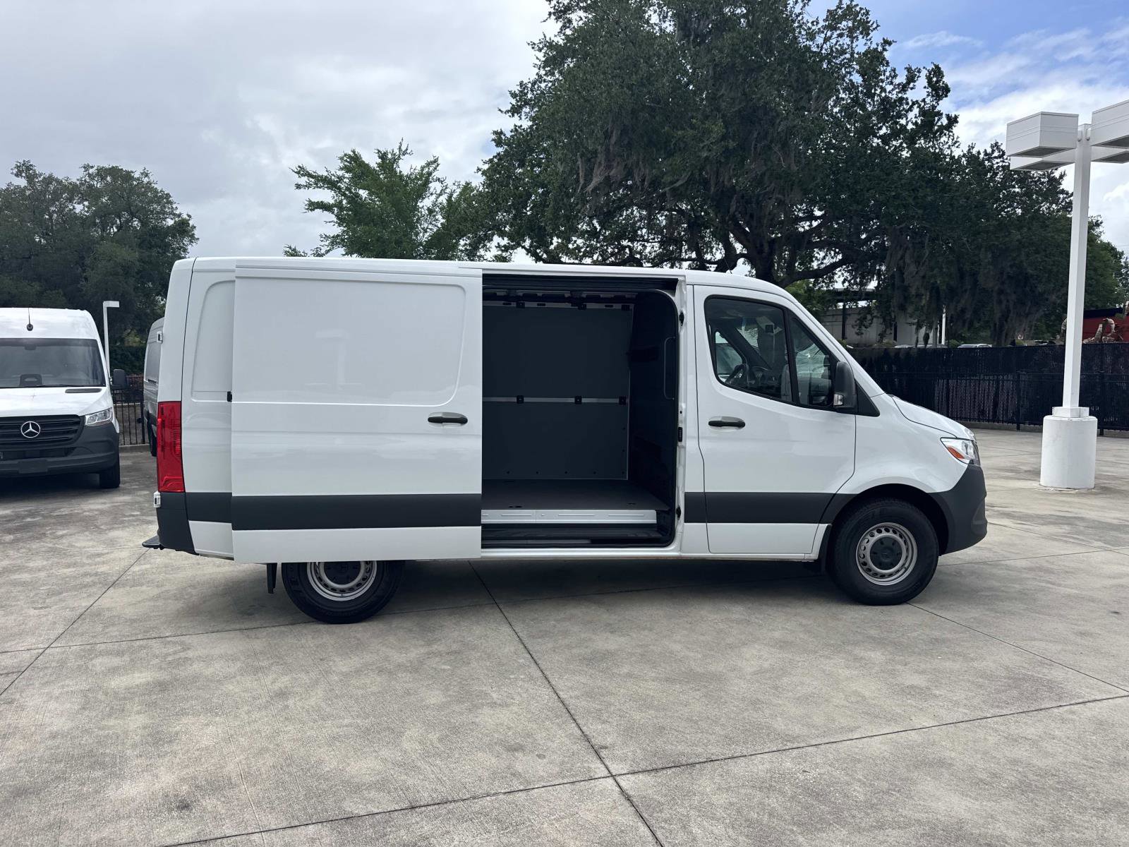New 2025 Mercedes-Benz Sprinter 2500 image 3