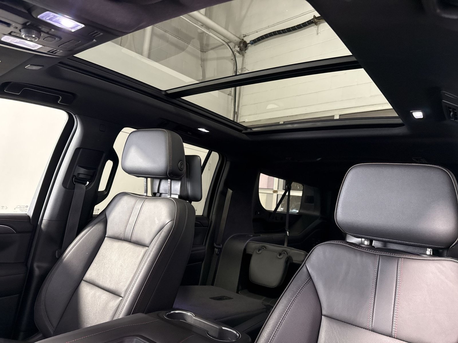 Used 2024 Chevrolet Suburban RST w/ Luxury Package AWD/4WD image 25