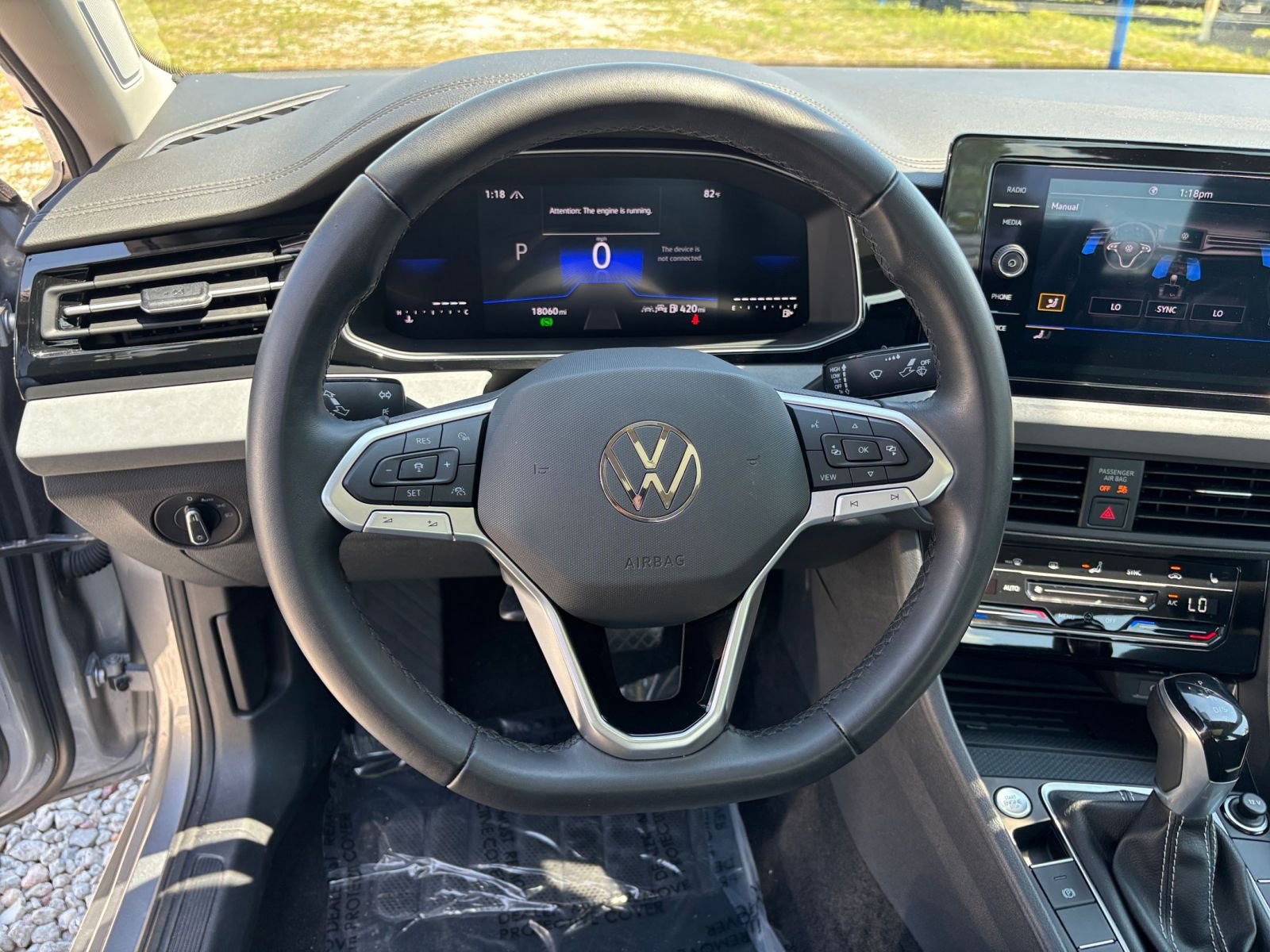 Used 2025 Volkswagen Jetta SE image 29