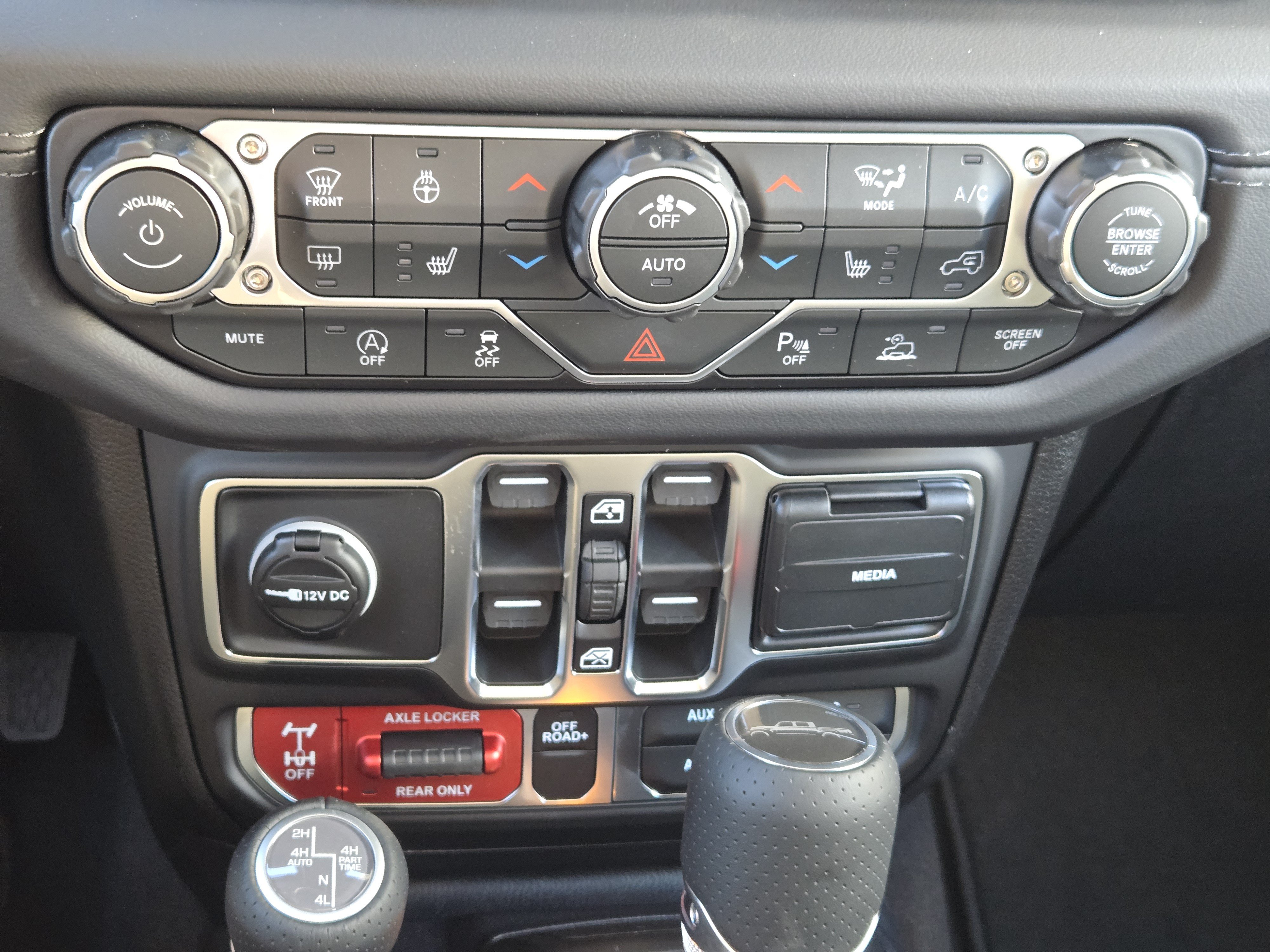 New 2026 Jeep Gladiator Mojave AWD/4WD image 16