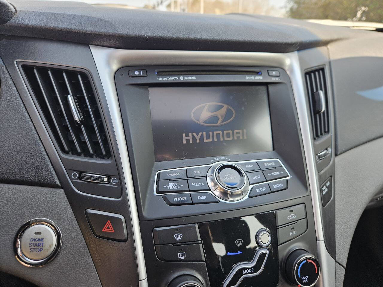 Used 2011 Hyundai Sonata SE w/ Navigation & Sunroof Pkg 4 FWD image 18