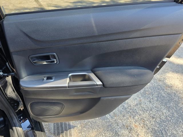 Used 2018 Mitsubishi Outlander Sport ES image 14