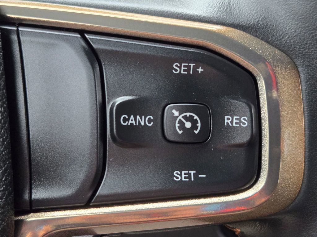 Used 2022 RAM 1500 Limited w/ Body Color Bumper Group AWD/4WD image 19