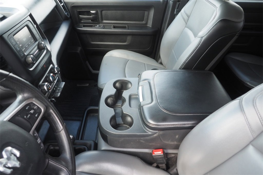 Used 2024 RAM 2500 Tradesman w/ Chrome Appearance Group image 9