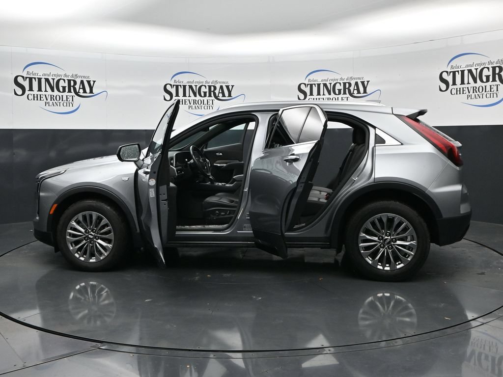 Used 2025 Cadillac XT4 Premium Luxury FWD image 37