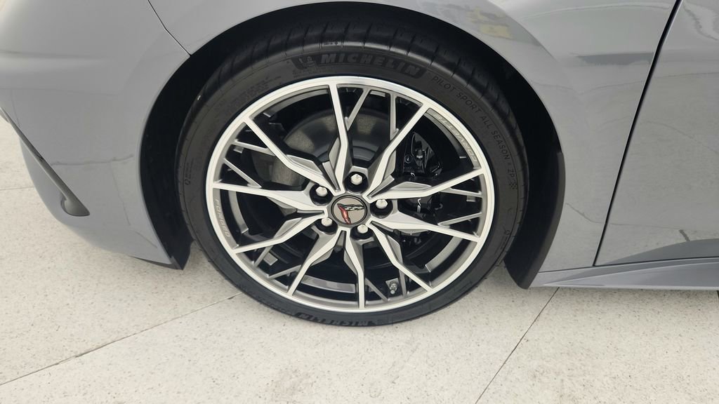 Used 2025 Chevrolet Corvette Stingray Preferred Cpe w/ Stealth Interior Trim Package image 27