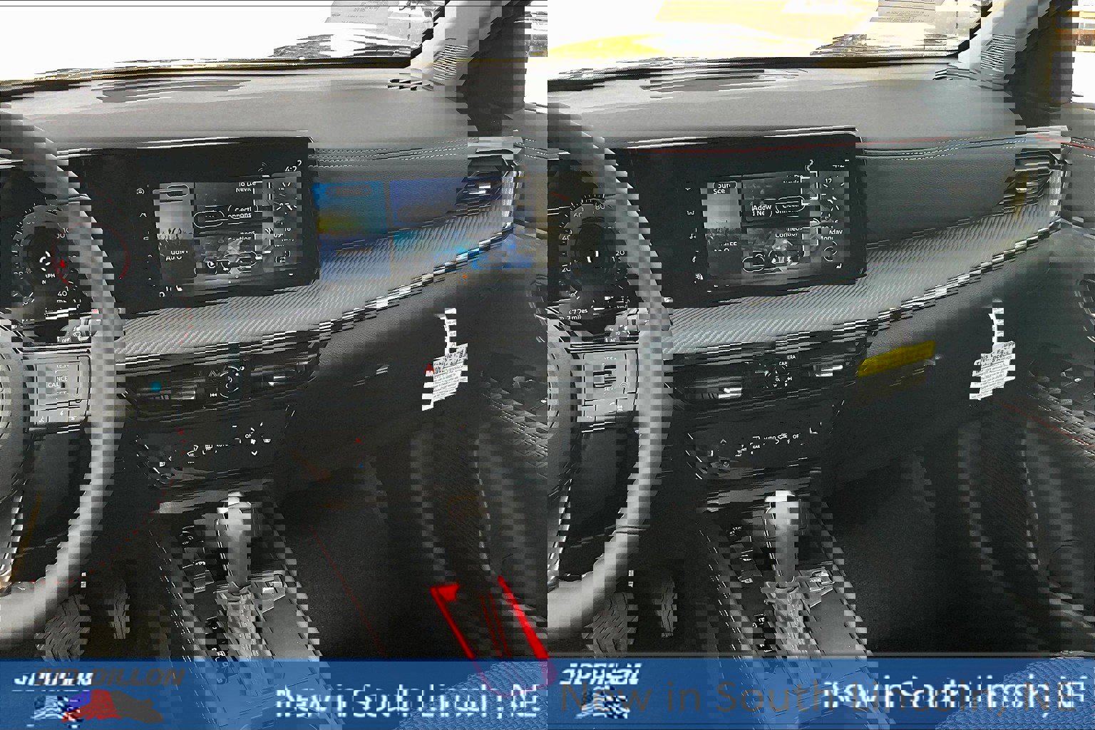 New 2025 Nissan Kicks SR w/ Illumination Package image 7