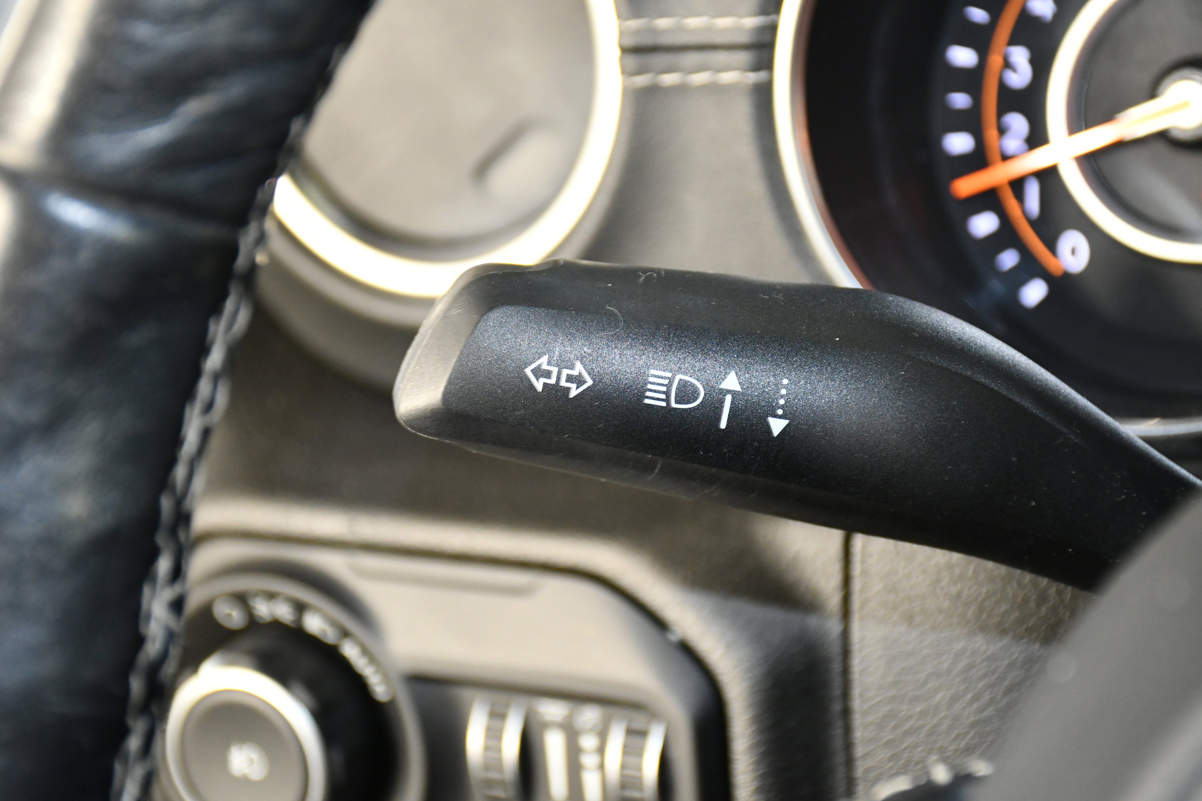 Used 2019 Jeep Wrangler Unlimited Sahara image 25