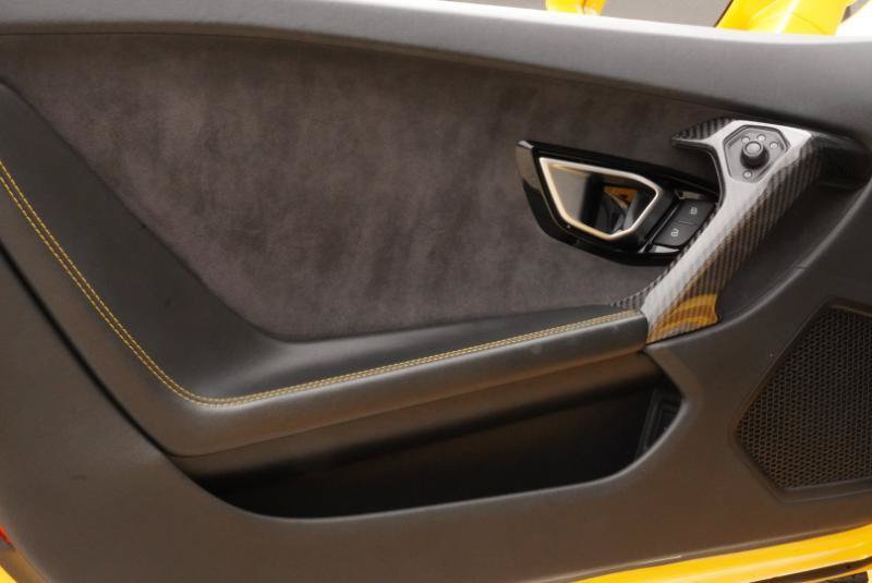 Used 2016 Lamborghini Huracan LP 610-4 AWD/4WD image 31