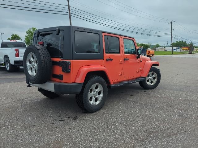Used 2015 Jeep Wrangler Unlimited Sahara w/ Connectivity Group AWD/4WD image 25