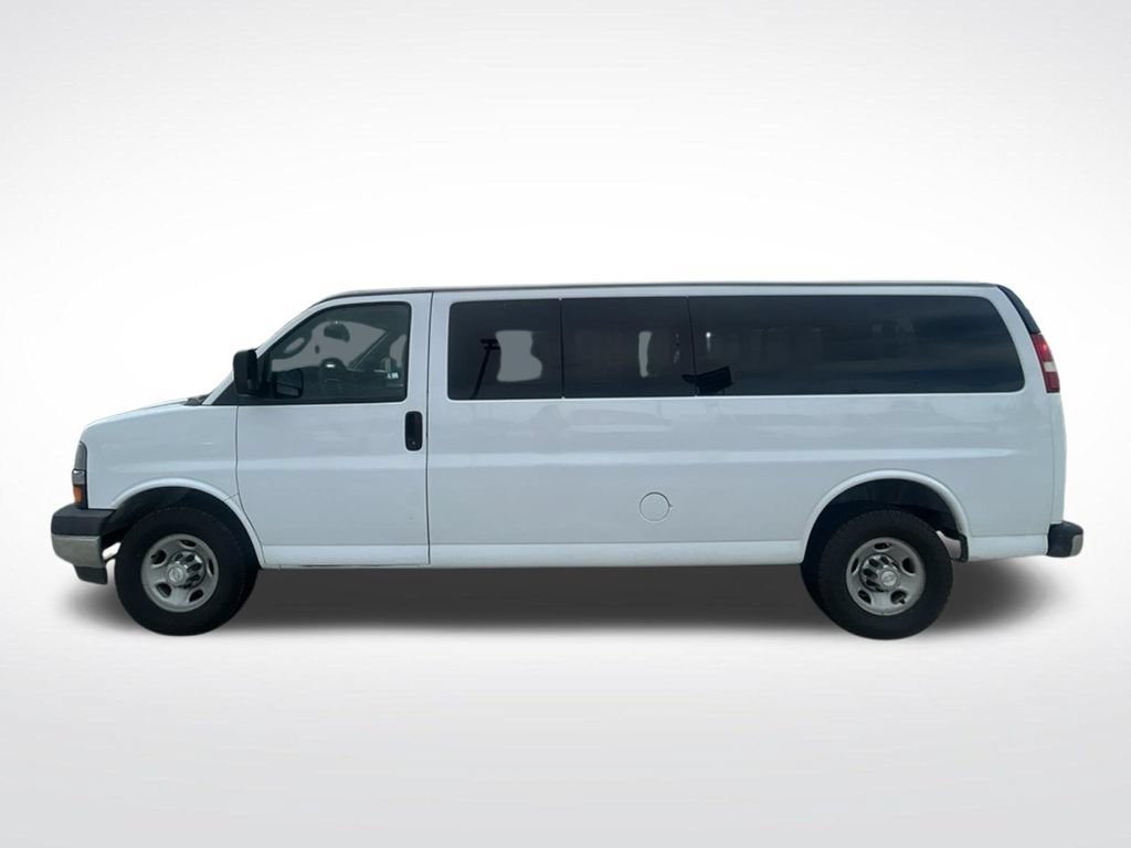 Used 2017 Chevrolet Express 3500 LT w/ LT Preferred Equipment Group RWD image 31