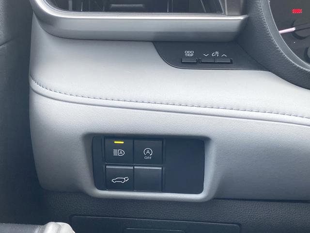 Used 2023 Toyota Highlander LE FWD image 23