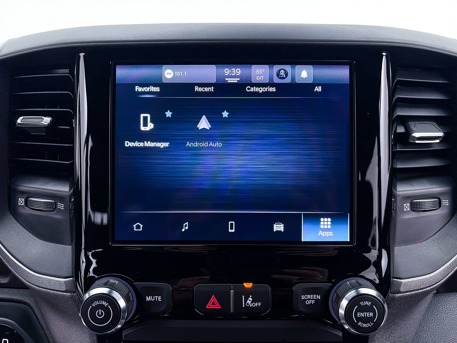 Used 2025 RAM 1500 Warlock AWD/4WD image 19