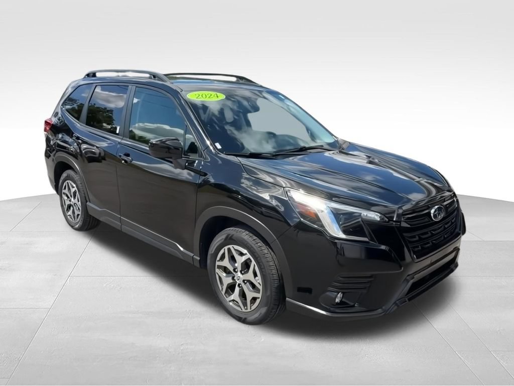 Used 2024 Subaru Forester Premium AWD/4WD image 2