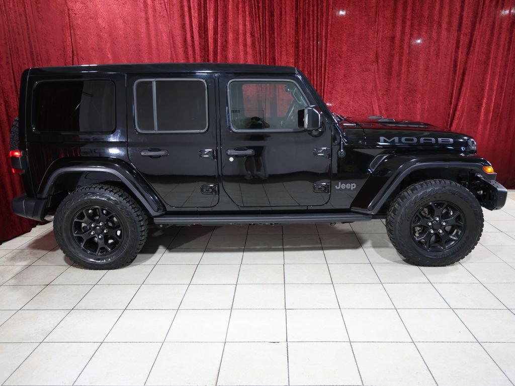 Used 2019 Jeep Wrangler Unlimited Sahara w/ Quick Order Package 24M Moab AWD/4WD image 8