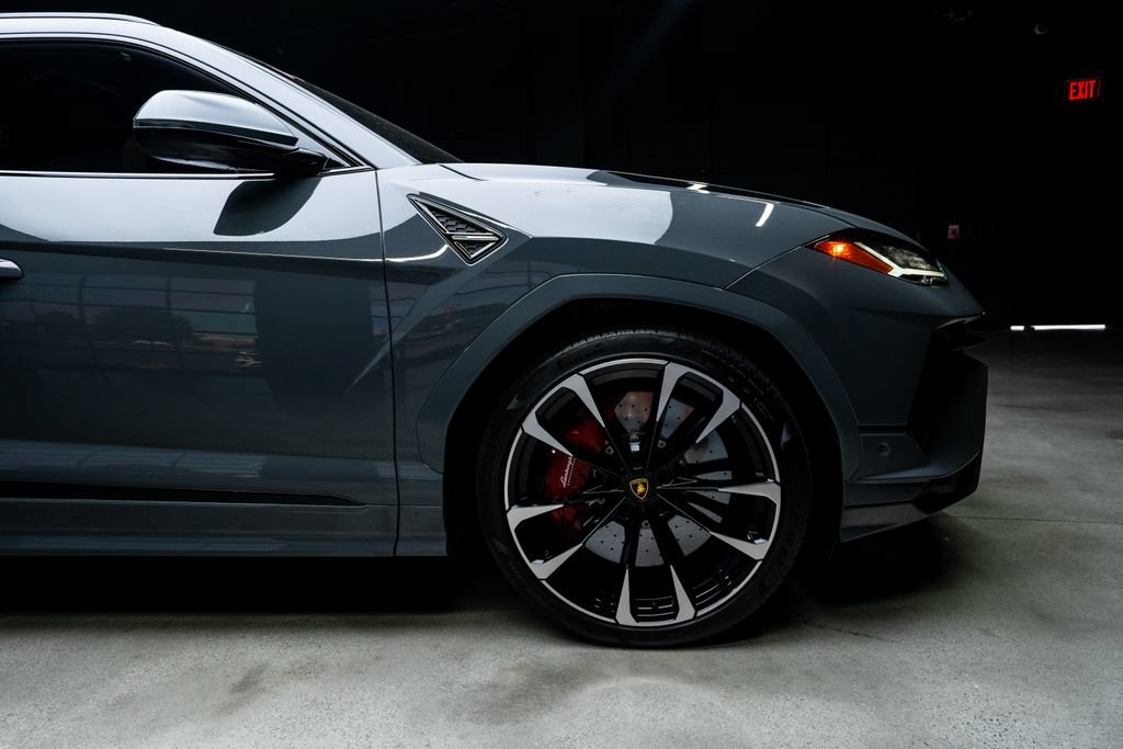 Used 2023 Lamborghini Urus S AWD/4WD image 13