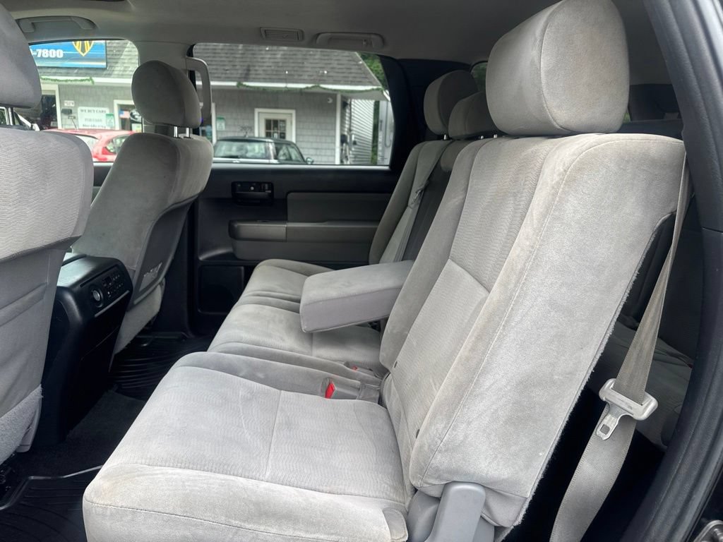 Used 2012 Toyota Sequoia SR5 AWD/4WD image 31