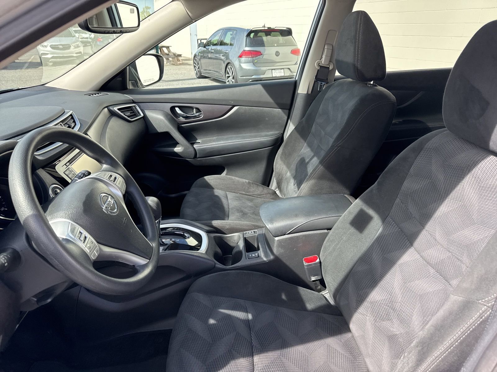 Used 2016 Nissan Rogue SV w/ SV Premium Package AWD/4WD image 20