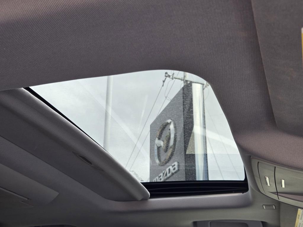 Used 2018 GMC Yukon SLT w/ Open Road Package image 10