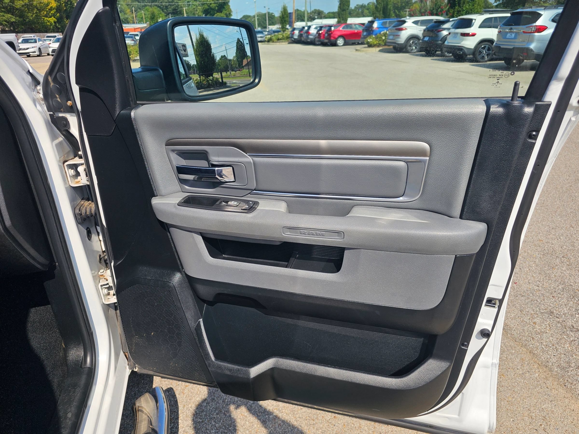 Used 2017 RAM 1500 Outdoorsman AWD/4WD image 8