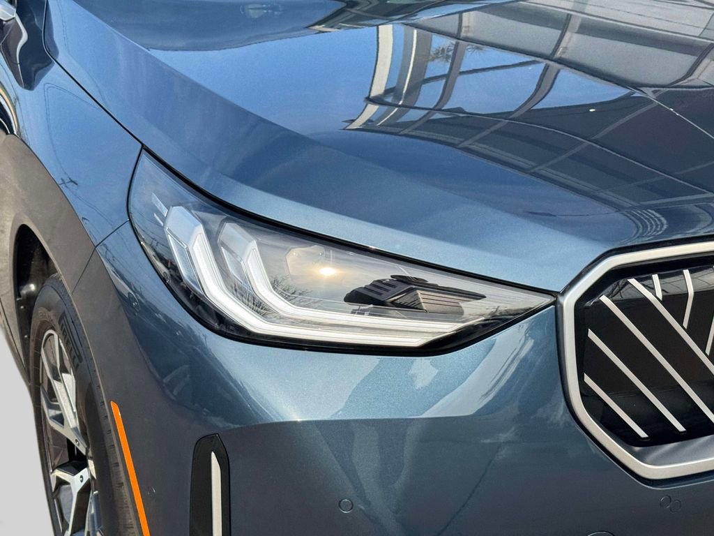 Certified 2025 BMW X3 xDrive30i w/ Premium Package image 7