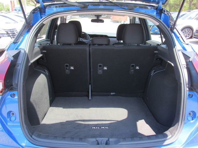 Used 2024 Nissan Kicks SR FWD image 5