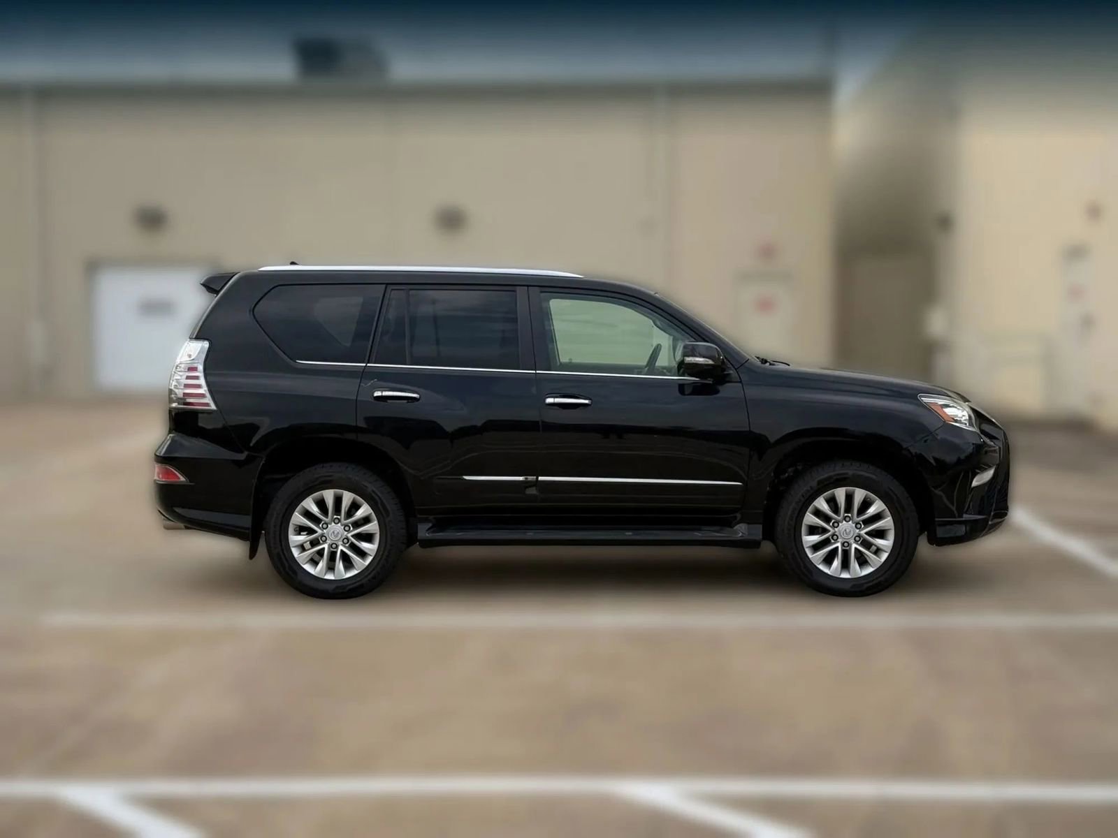 Used 2014 Lexus GX 460 image 10
