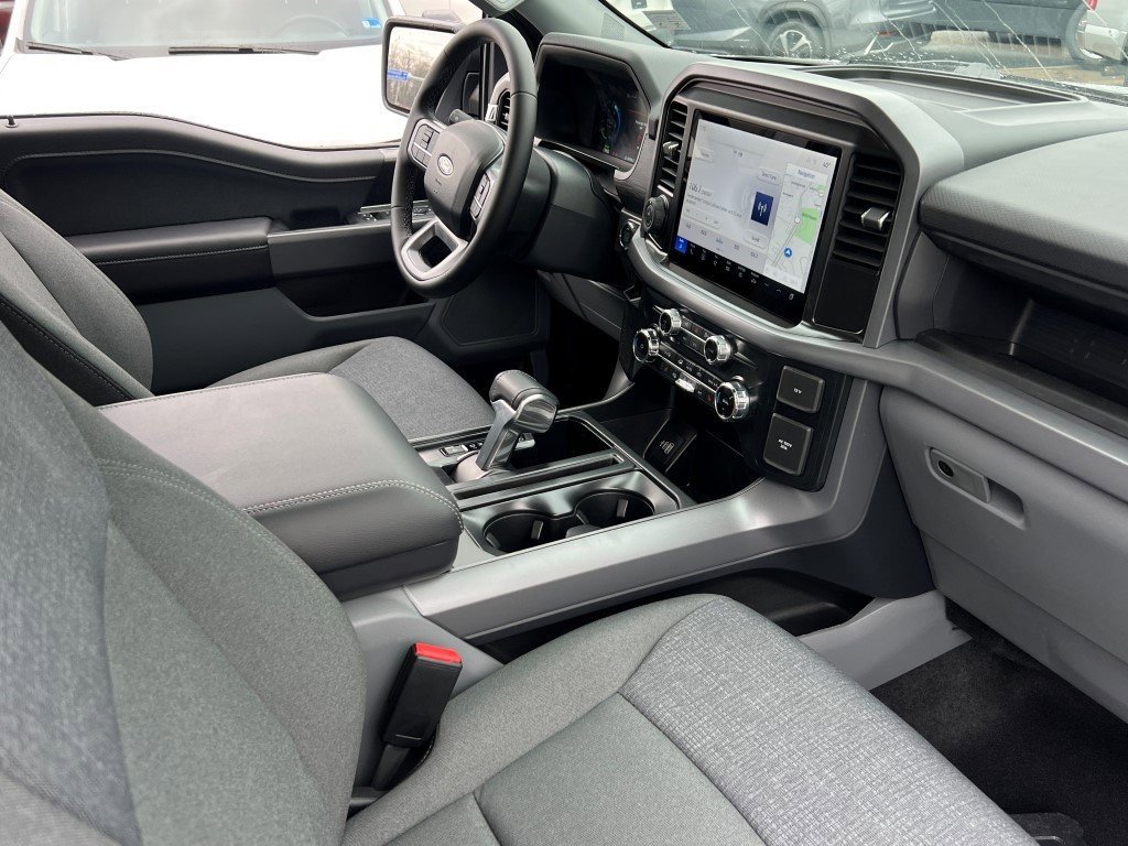 New 2025 Ford F150 Lightning XLT image 10
