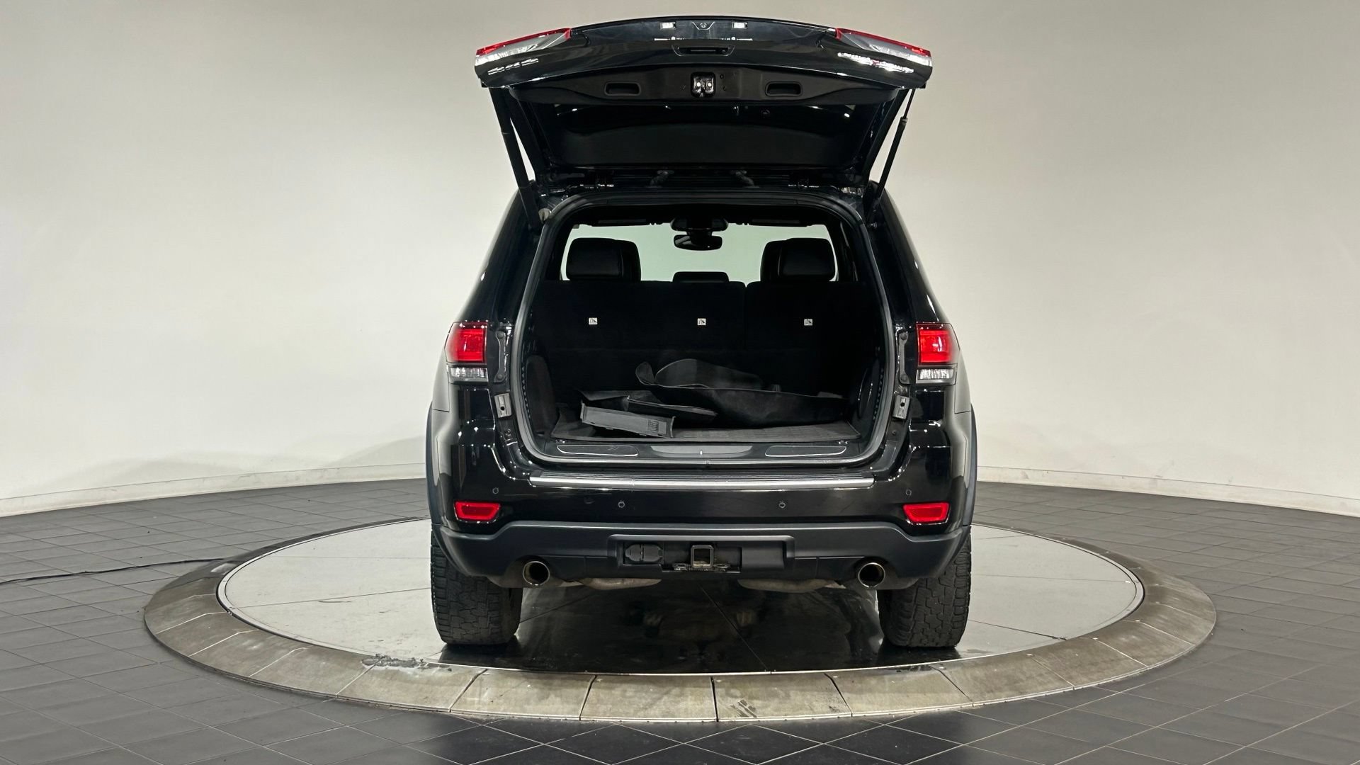 Used 2019 Jeep Grand Cherokee Trailhawk AWD/4WD image 26