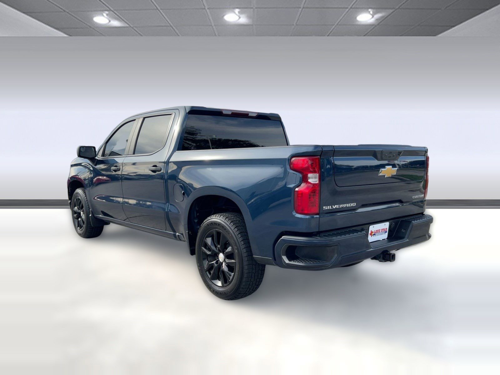 Used 2022 Chevrolet Silverado 1500 Custom image 3