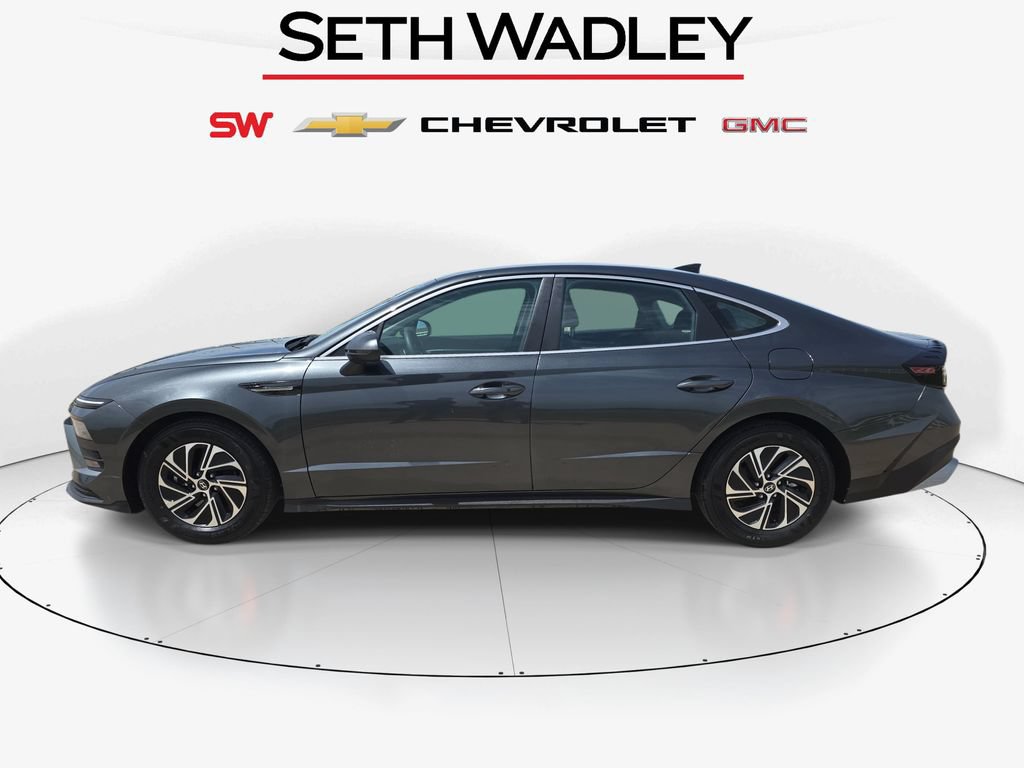 Used 2026 Hyundai Sonata Blue FWD image 4