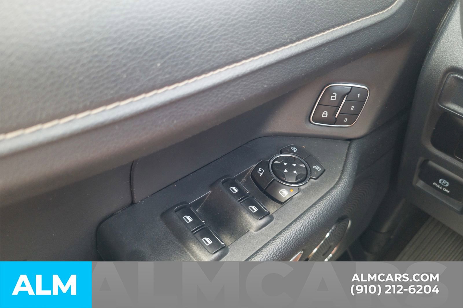 Used 2024 Ford Expedition XLT AWD/4WD image 32