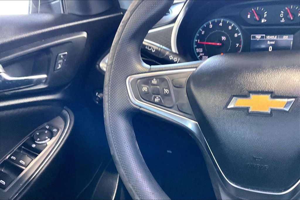 Used 2021 Chevrolet Malibu LT image 8