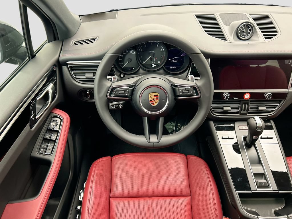Used 2026 Porsche Macan AWD/4WD image 13