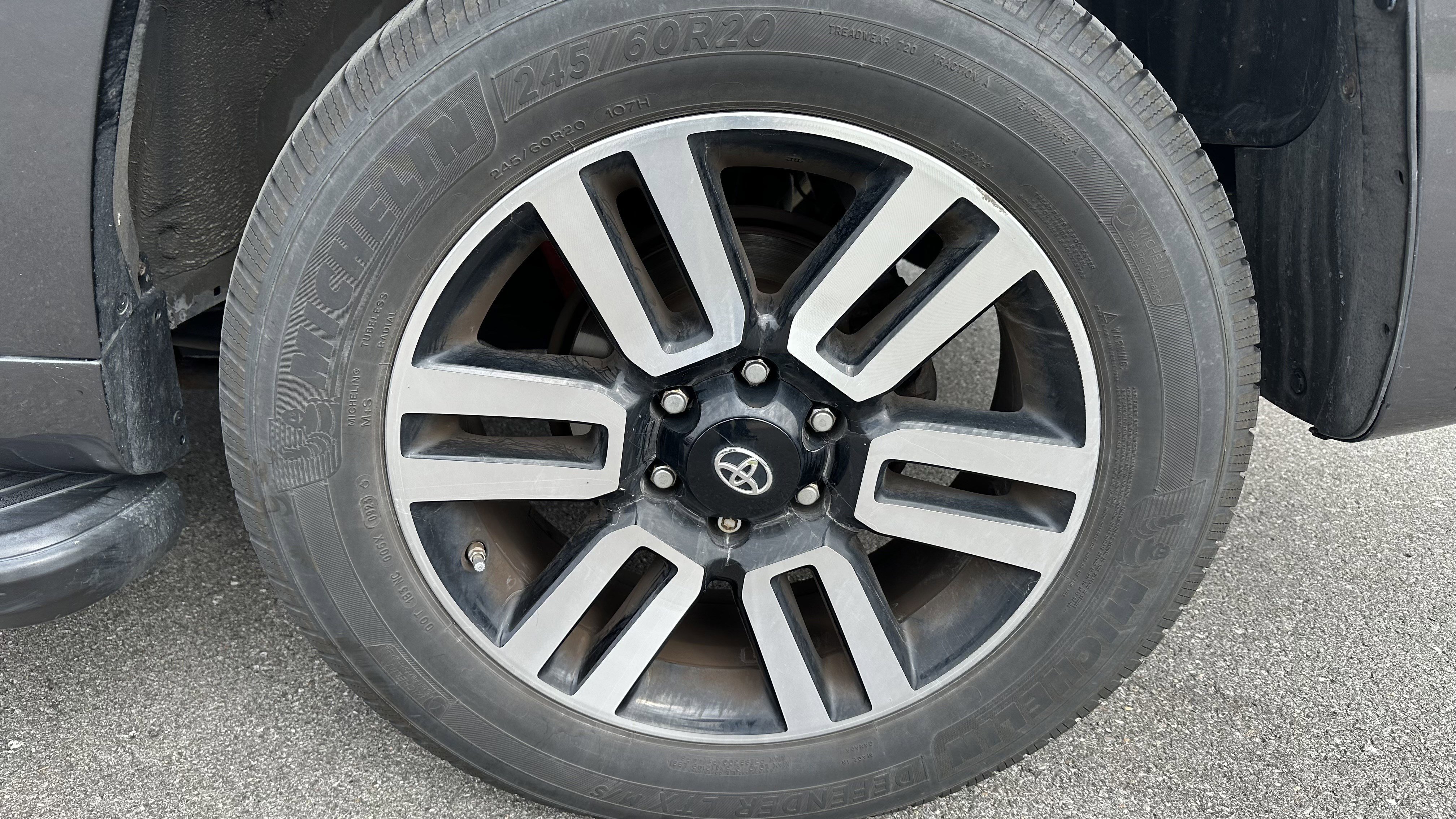 Used 2015 Toyota 4Runner Limited image 13