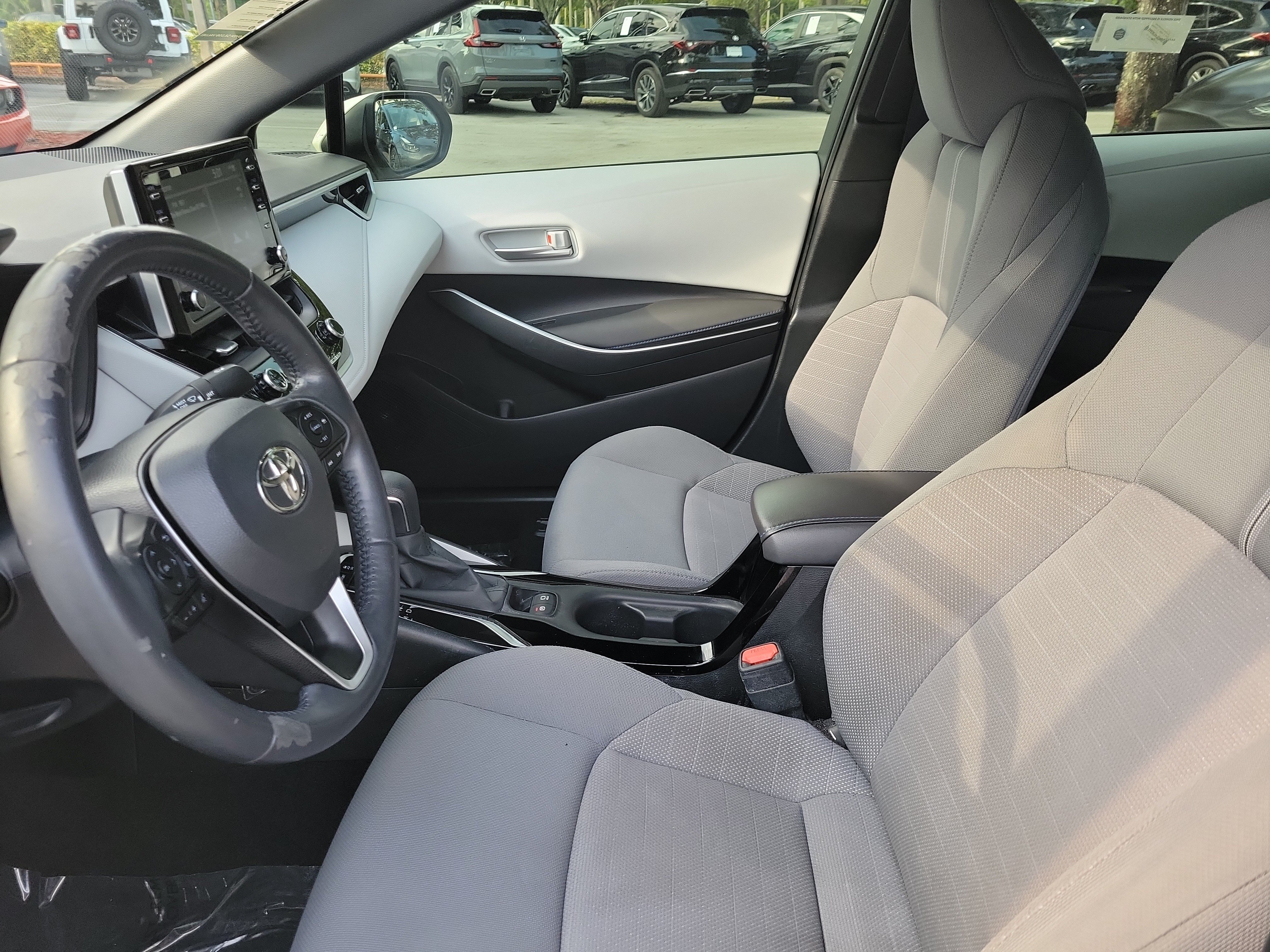 Used 2021 Toyota Corolla SE FWD image 14