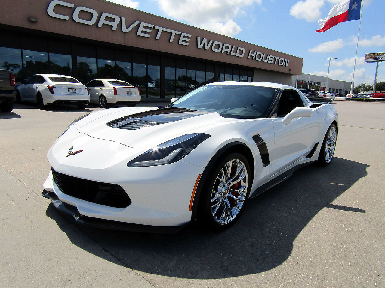 Used 2016 Chevrolet Corvette Z06 w/ 3LZ Preferred Equipment Group RWD image 1