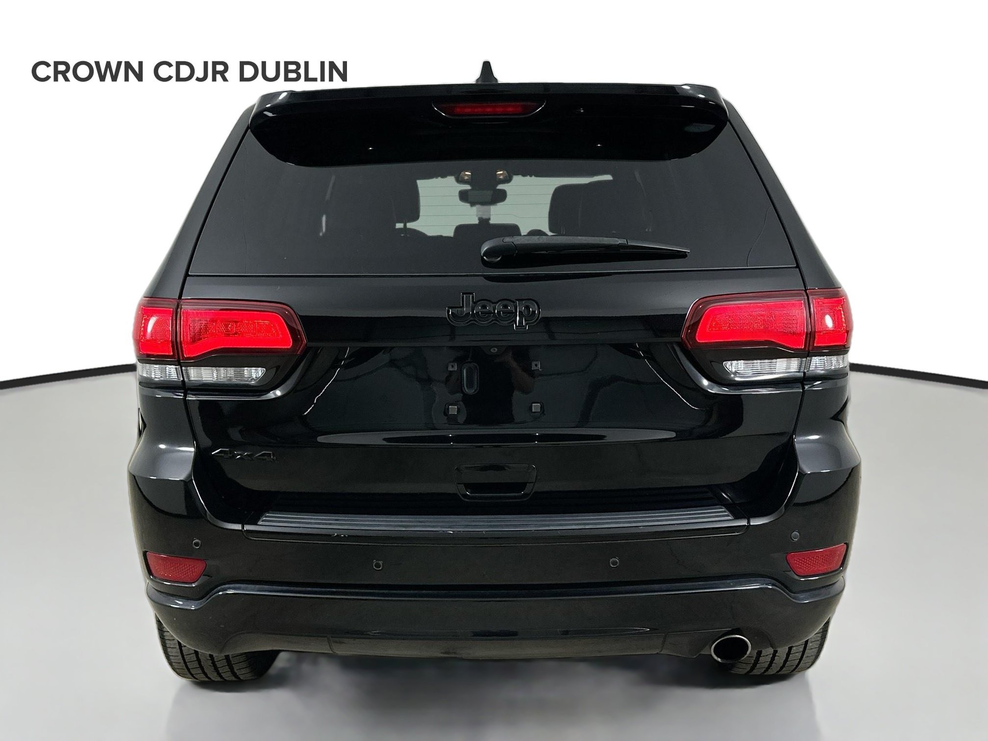 Used 2018 Jeep Grand Cherokee Altitude AWD/4WD image 6