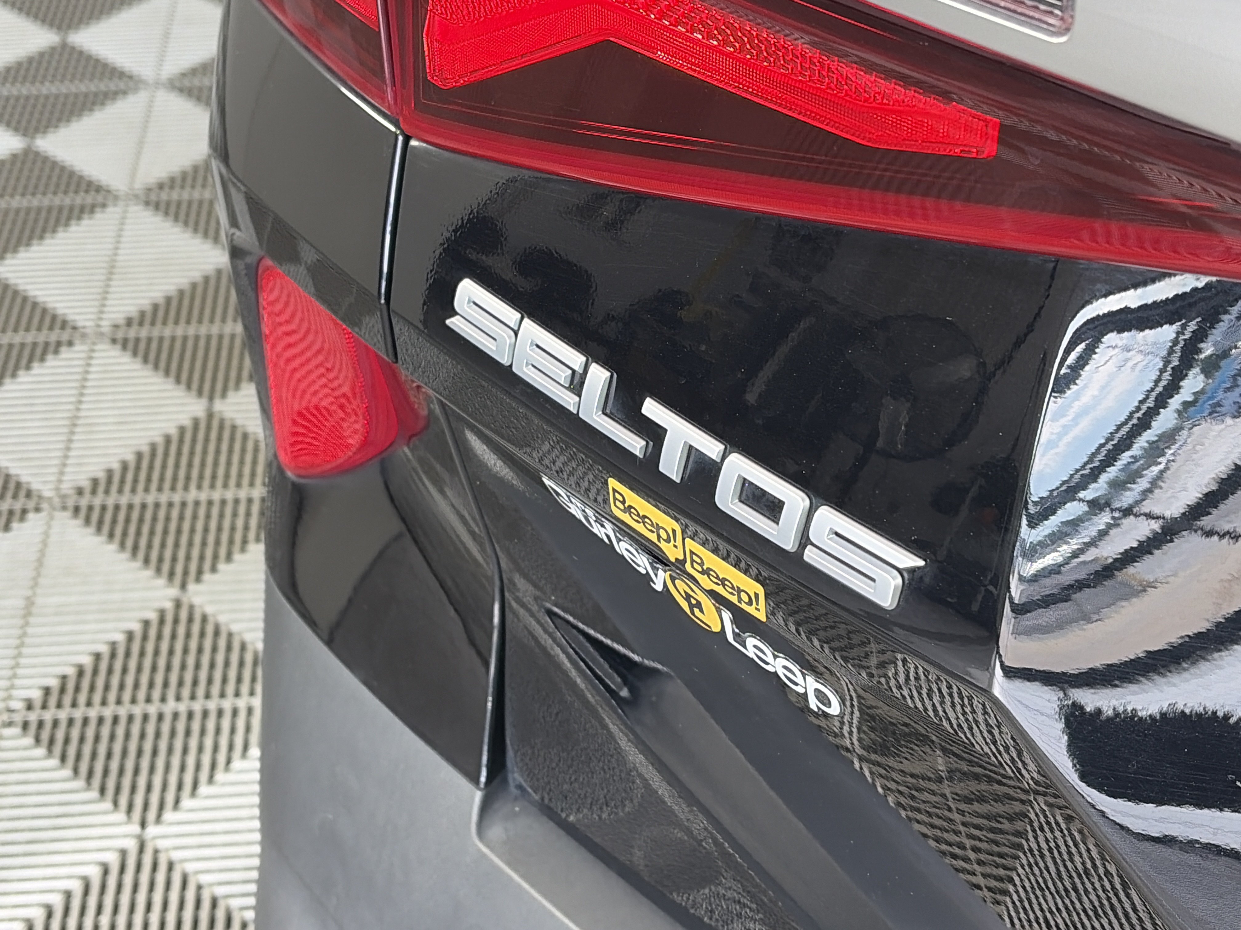 Used 2023 Kia Seltos LX AWD/4WD image 15