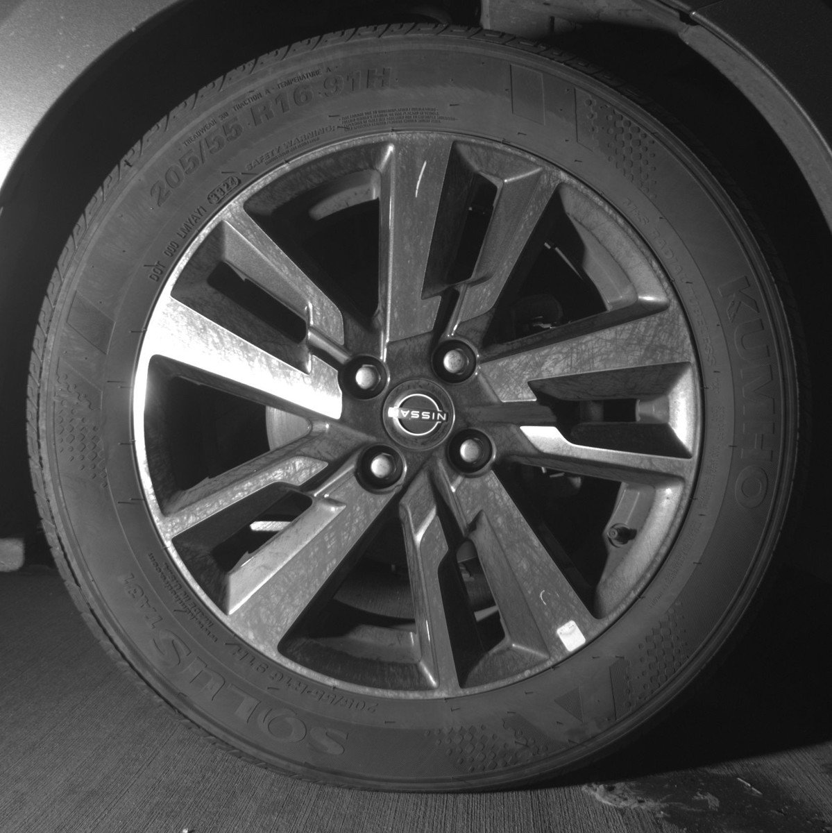 Used 2025 Nissan Versa SV image 13