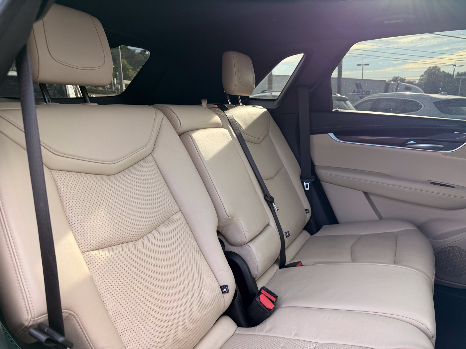 Used 2018 Cadillac XT5 Luxury w/ Driver Awareness Package FWD image 32