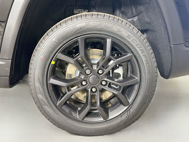 New 2025 Jeep Grand Cherokee L Limited image 33